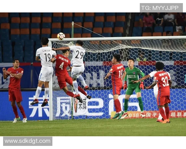 中超精彩对决亚泰迎战富力争夺关键三分展现球队实力